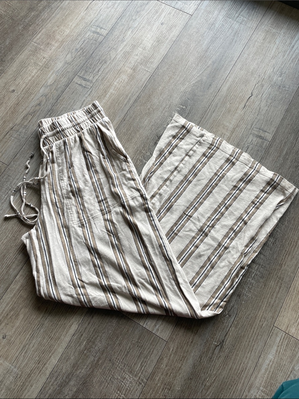 American Eagle Outfitters Women's Cream Pants with Brown Stripes